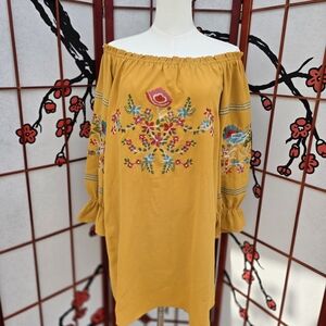 Entro on or off shoulder embroidered tunic shift dress. Loose fitting. Womens M